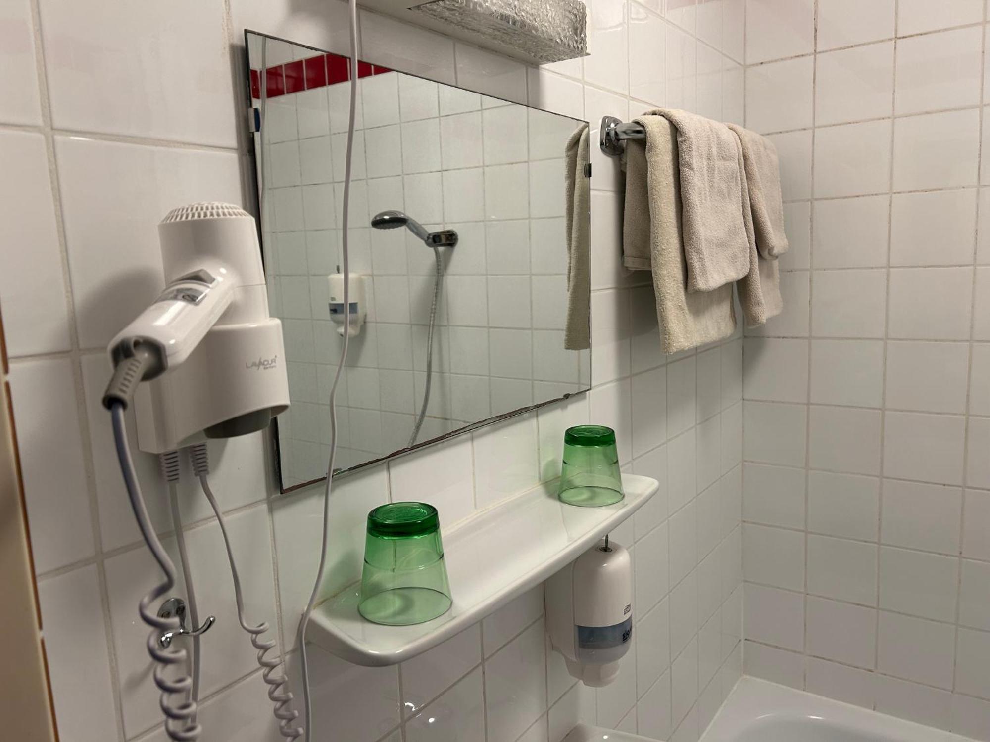 "Am Limes" Hotel Енс Екстер'єр фото