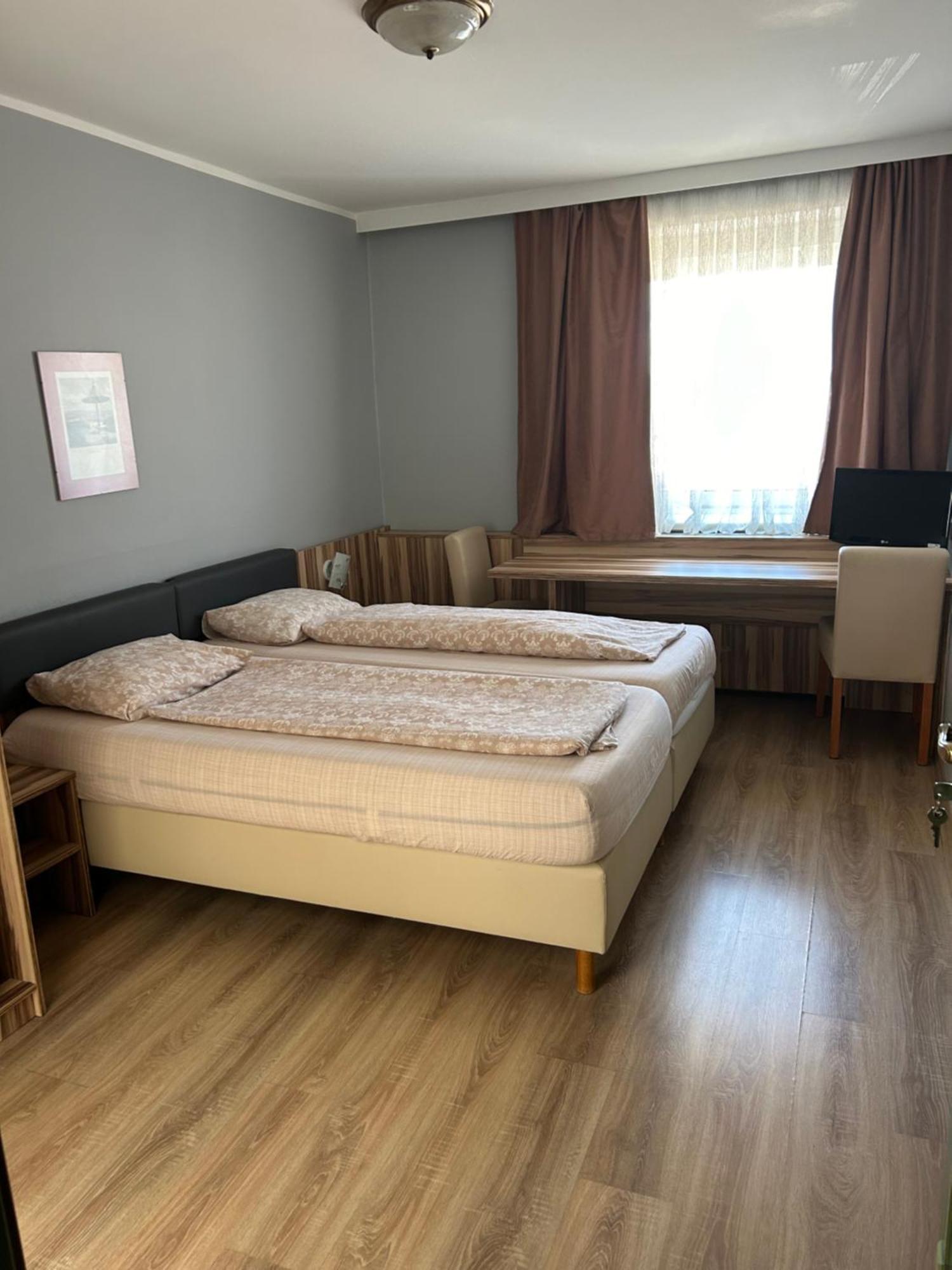 "Am Limes" Hotel Енс Екстер'єр фото