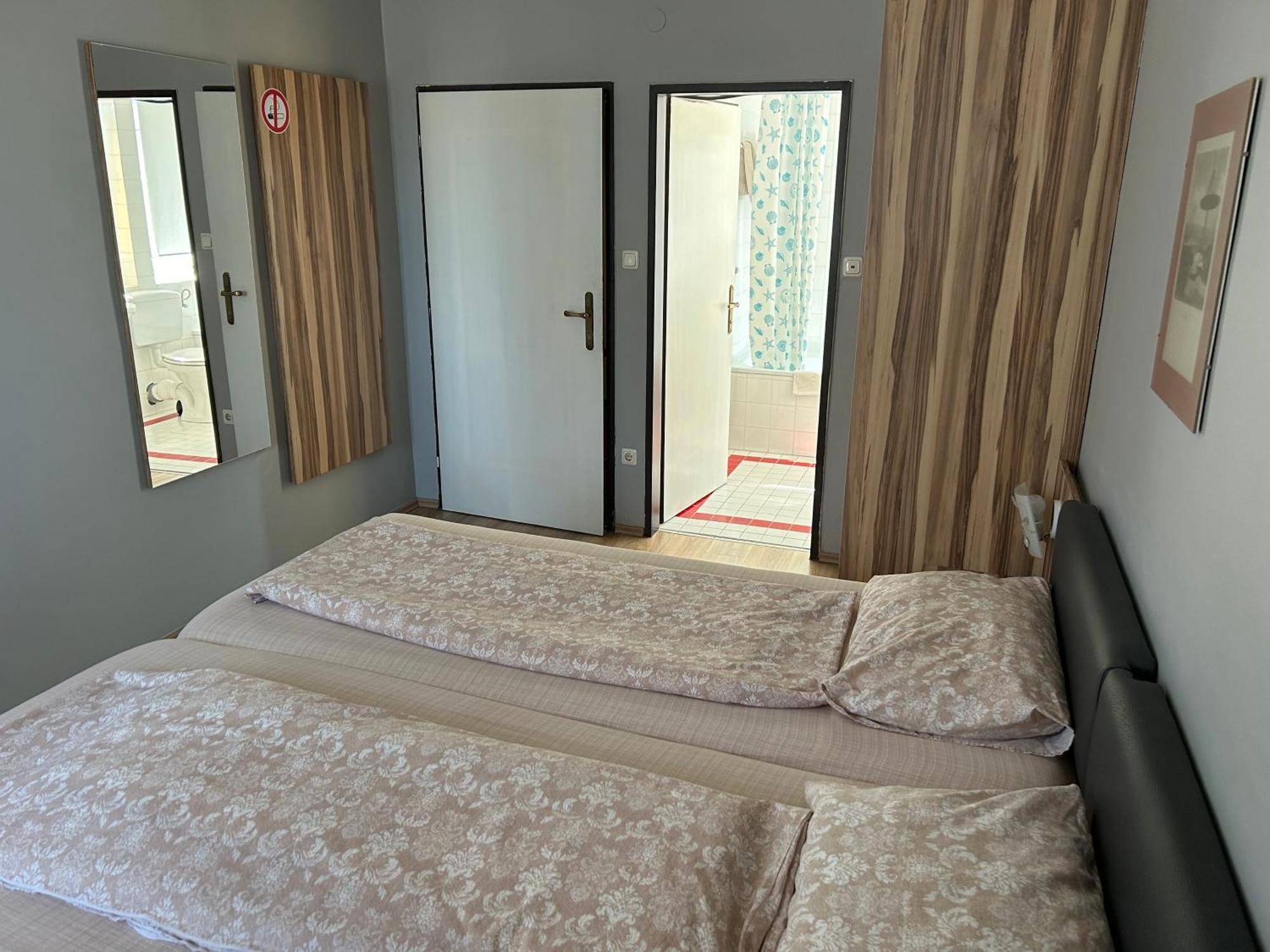 "Am Limes" Hotel Енс Екстер'єр фото